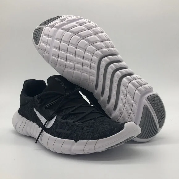 Mens Nike Free Run 5.0 '21 CZ1884-001 Black White Dark Smoke Grey - Picture 1 of 4